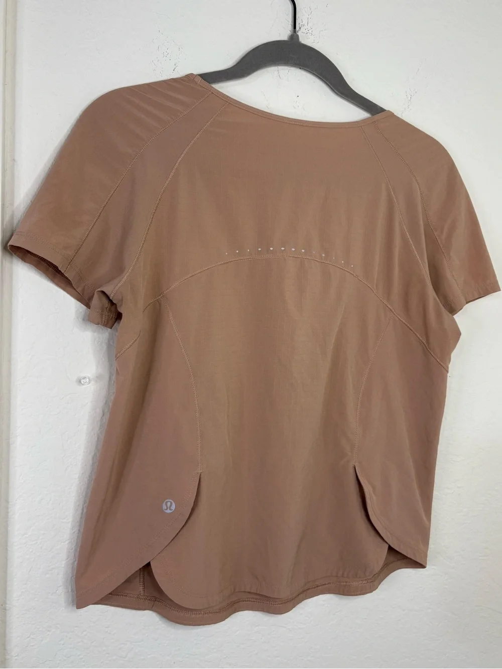 Lululemon Lightweight Stretch Running Short Sleeve Shirt pink clay size 4